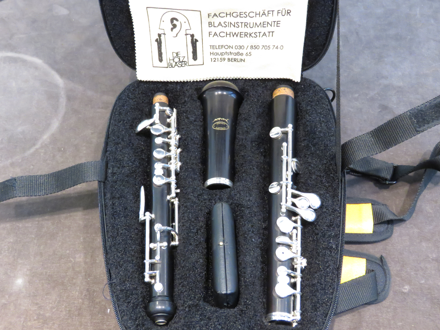 OBOE HOWARTH JUNIOR, SEMIAUTO.GEBR Die Holzbläser